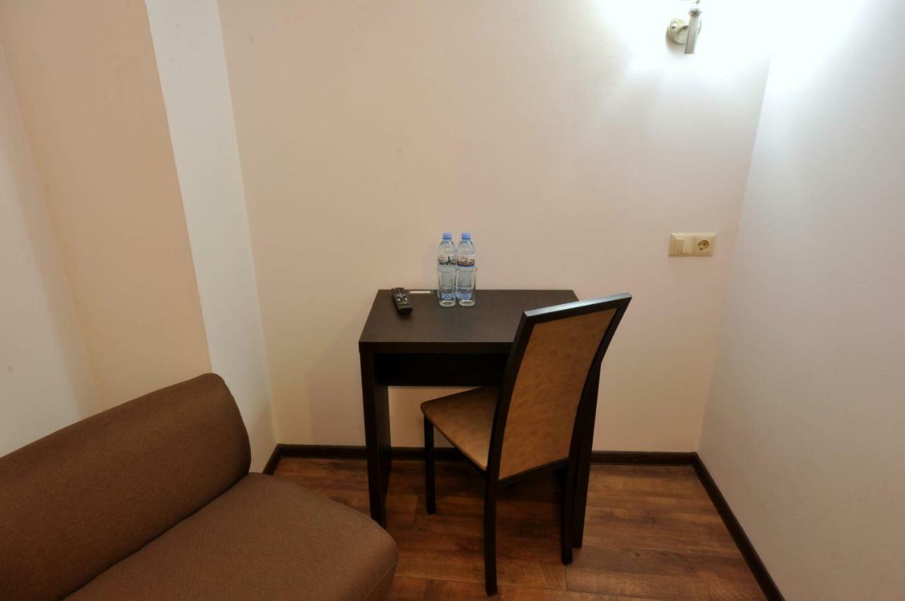 ホテル Tbilisi Check In エクステリア 写真